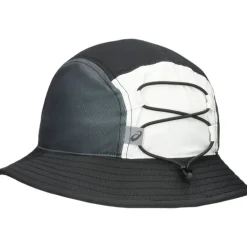 Bob running PERFORMANCE RUNNING BUCKET HAT